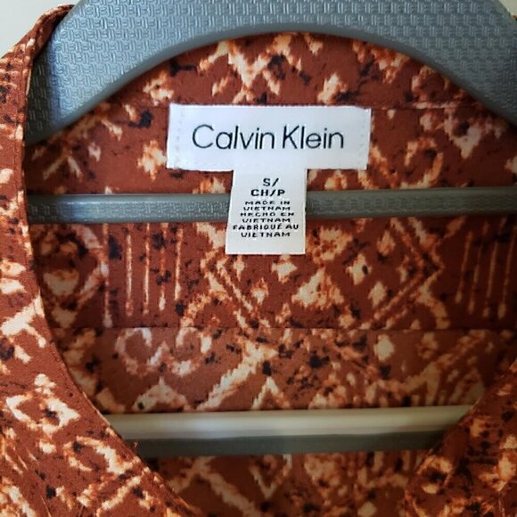 Like NEW Calvin Klein Geometric-Print Button-Down Shirt Size: Small - Picture 3 of 9